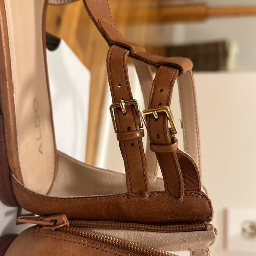 Also gladiator sandals - Picture 5 of 9